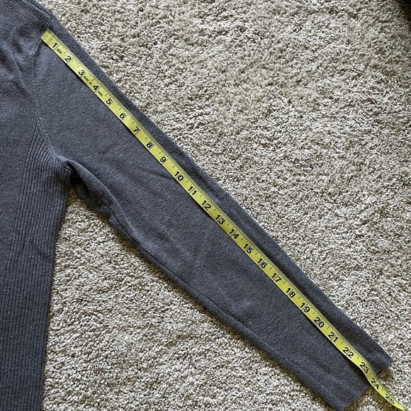 Chicos Women’s Gray Turtleneck Long Sleeve Size 2 Large Rayon Stretch - Picture 6 of 10